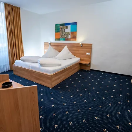 Capri 3*
